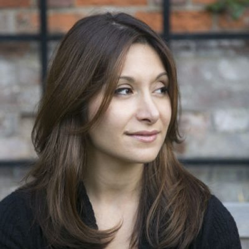  Dina Nayeri